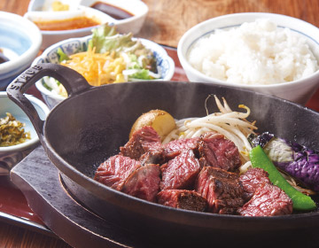 角切りステーキ定食